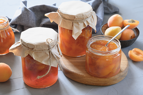 Confiture d’abricots aux amandes